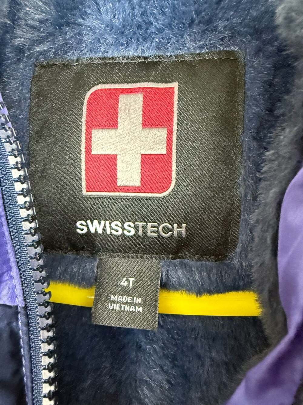 Swiss Tech Girls Chevron Colorblock Hooded Puffer Jacket Size 4T - Picture 5 of 6